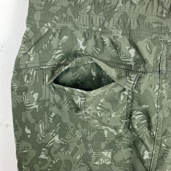 Prana Womens Halle E-Waist Skort II Evergreen Camo Recycled Nylon Stretch Size 8 - Picture 11 of 12